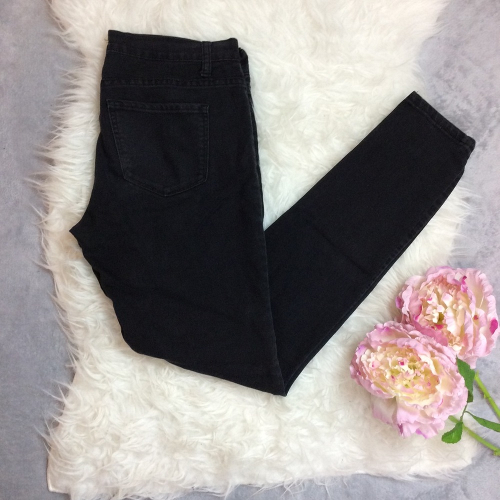 Black skinny jeans